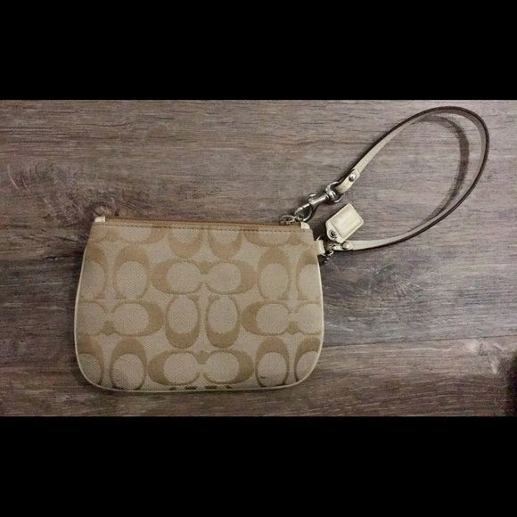 Coach Wristlet - Picture 2 of 2